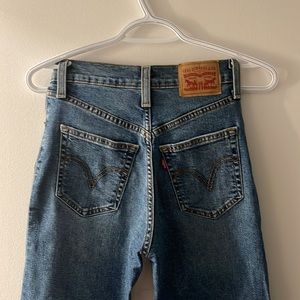 MOVING. NEED GONE. Levi's Womens Ribcage Straight Ankle Jeans — 24”